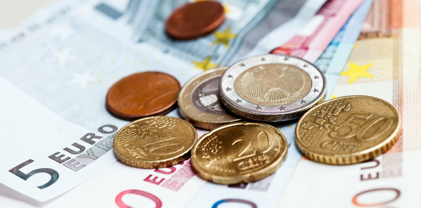 EUR Trading at Lowest Rate Against USD Since July 2020 